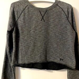 Crop sweatshirt. Size M.